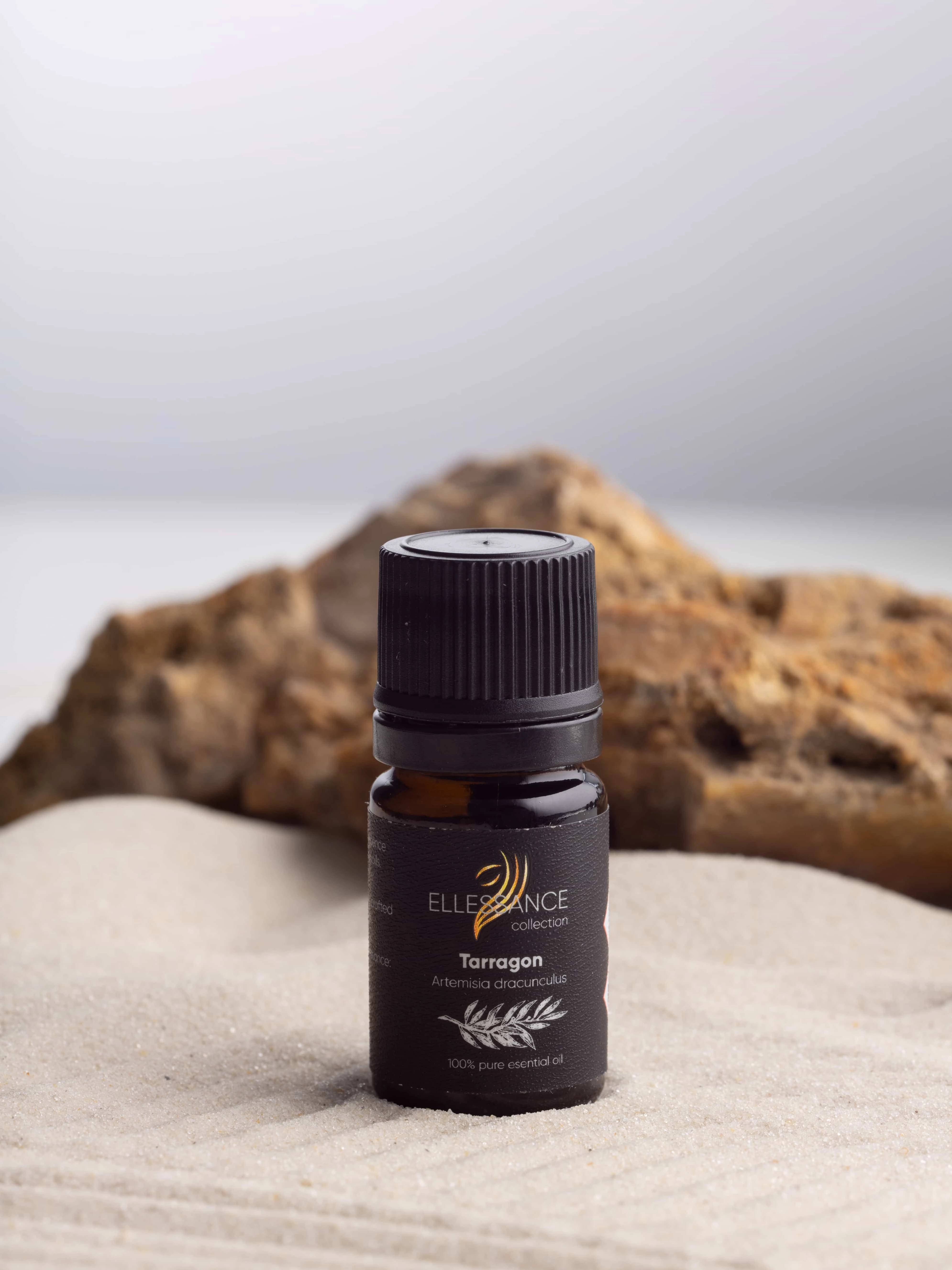 фото Эфирное масло венгерский эстрагон (тархун) Ellessance, 5 мл в интернет магазине косметики Стикс 4