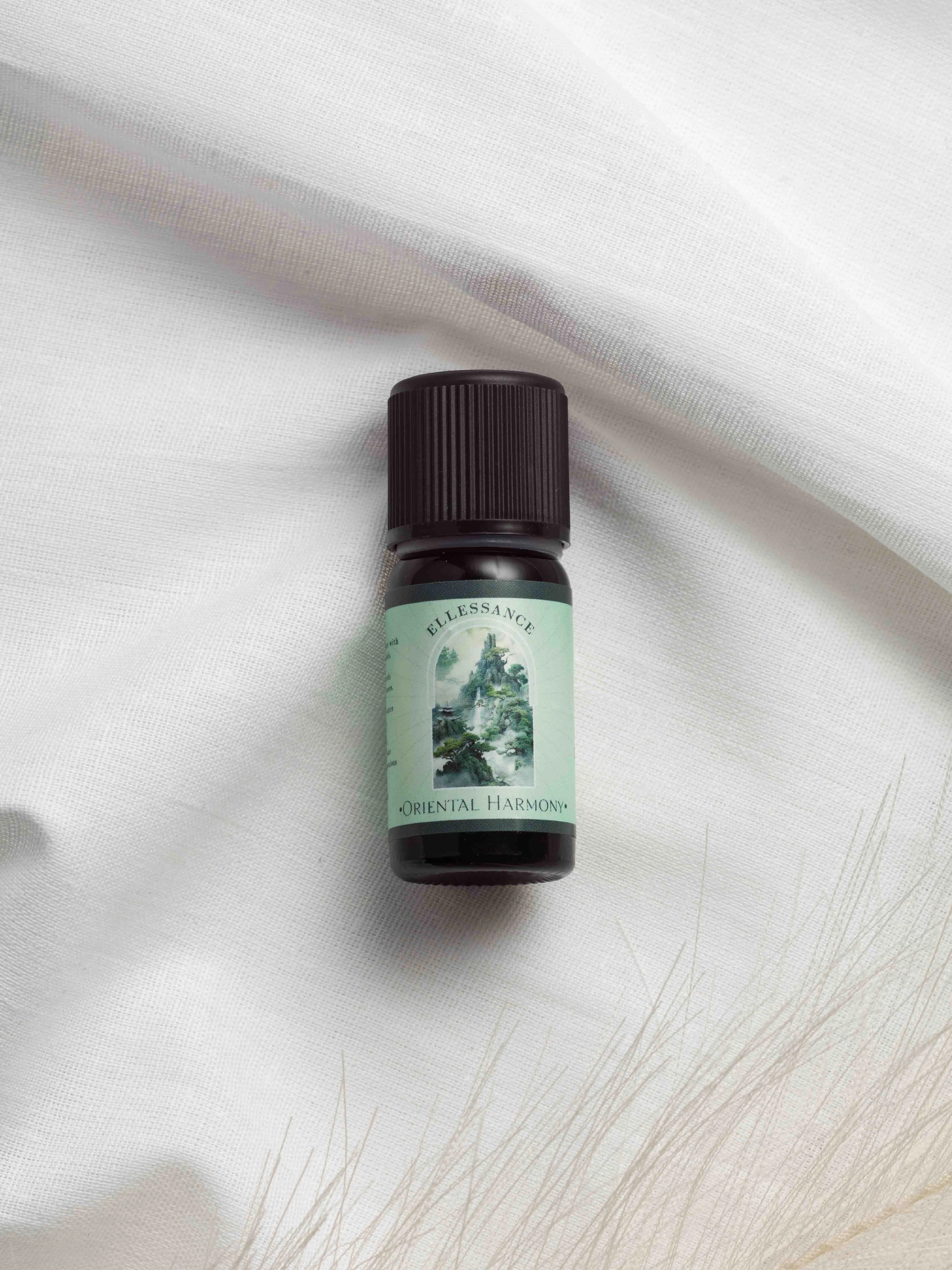 фото Смесь эфирных масел АРОМАТЫ АЗИИ ELLESSANCE, 10 мл в интернет магазине косметики Стикс 6